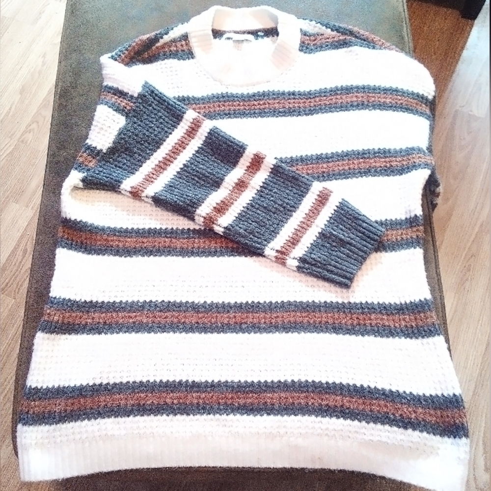 American Eagle Oversized Men's Small Knitted Sweater